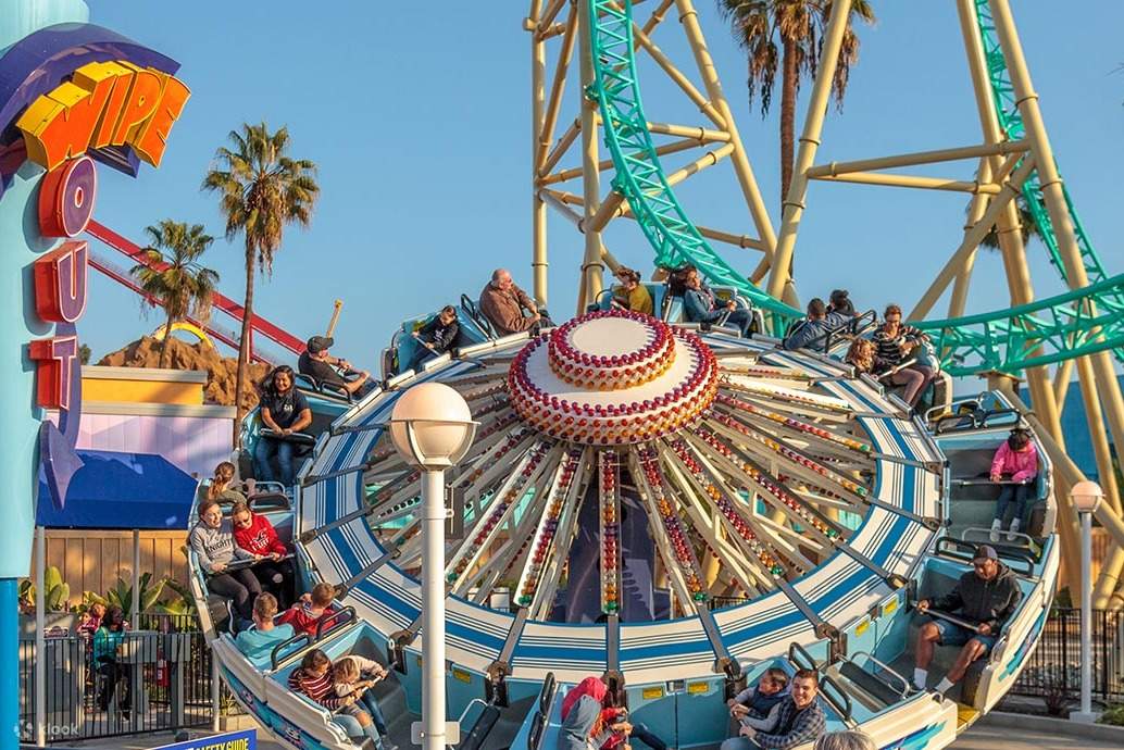 Knott's Berry Farm - 스릴 넘치는 회전 놀이기구