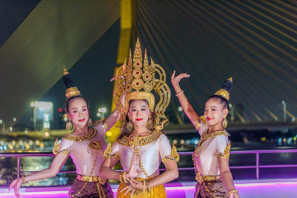 กรุงเทพฯ เจ้าพระยา ดินเนอร์ ครูซ 