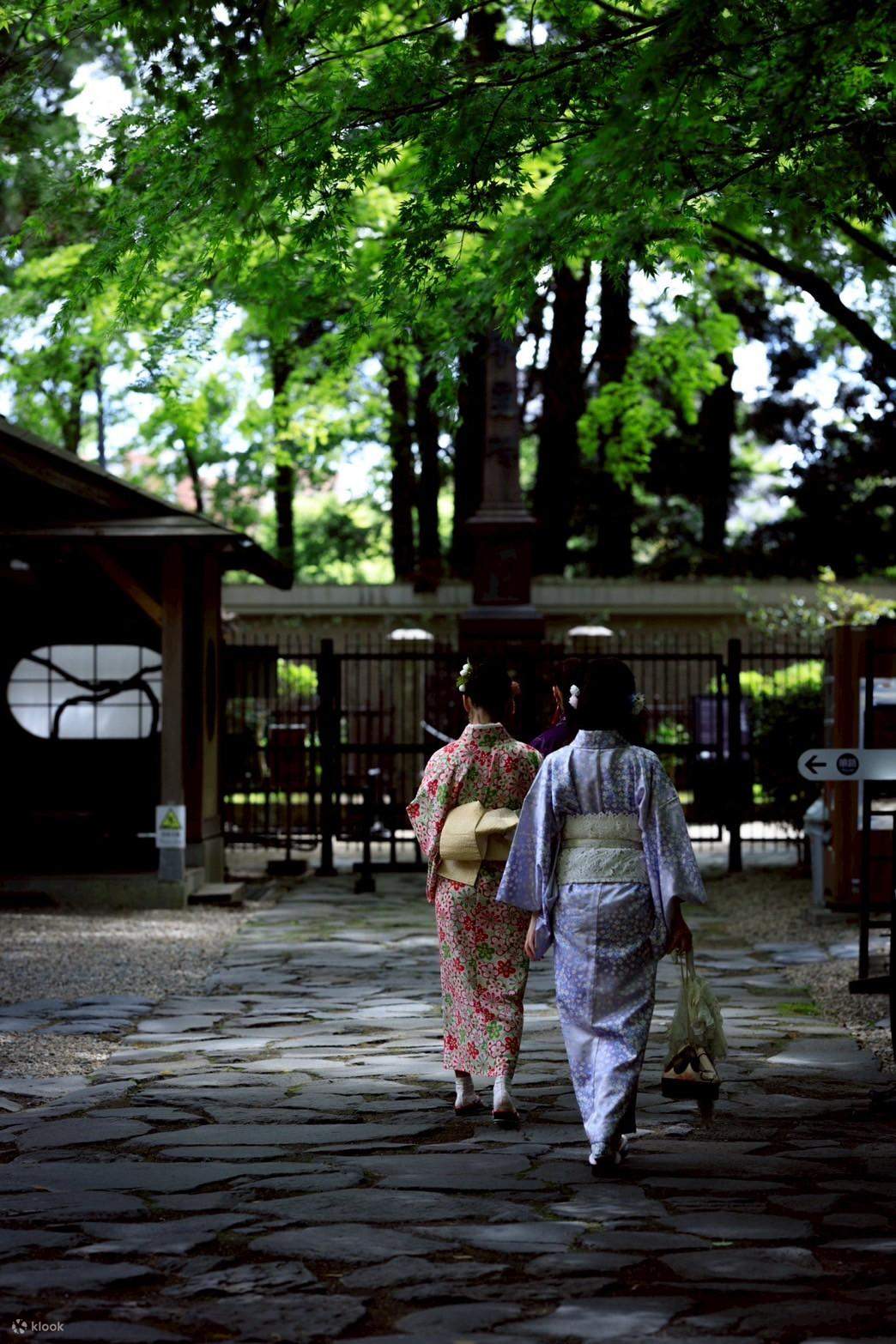 浴衣を着て、日本の夏を楽しもう！