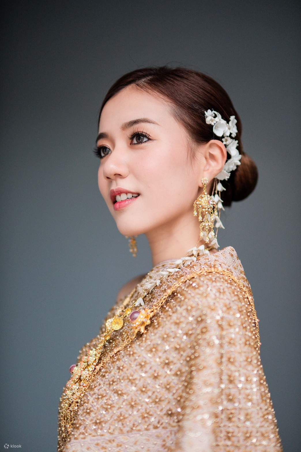 Absolute Thai: Thai Costume Rental Bangkok