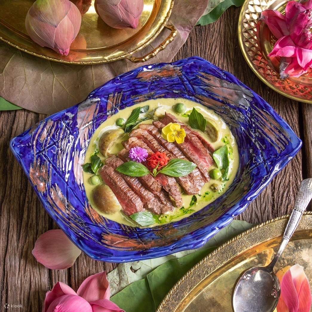 Kinnaree от Vanessa WU на Sukhumvit 8, Бангкок