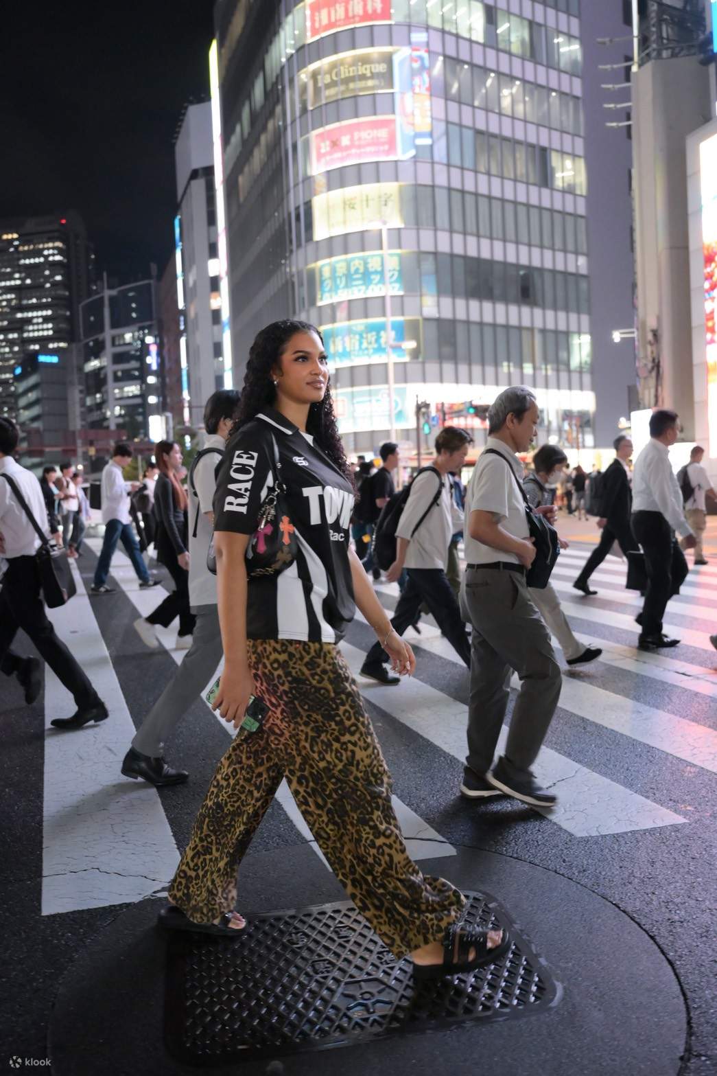 Lebih daripada 100 gambar (Tokyo, Kamakura, Kawagoe, Gunung Fuji, dan lain-lain boleh didapati di seluruh negara)