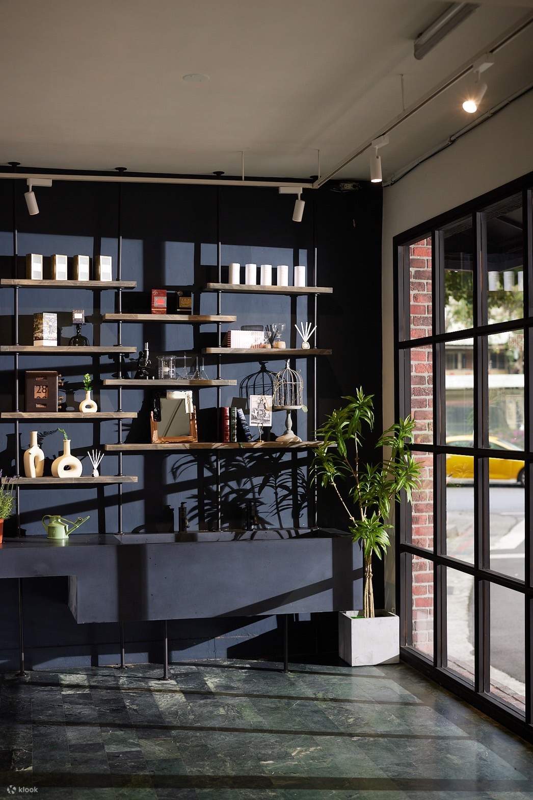 Taipei: Immersive DIY Perfume Making