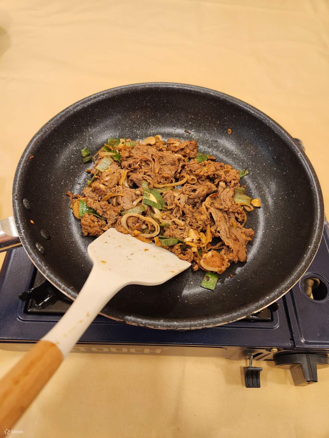 Clase de cocina tradicional coreana + Tour por callejones escondidos en Seúl