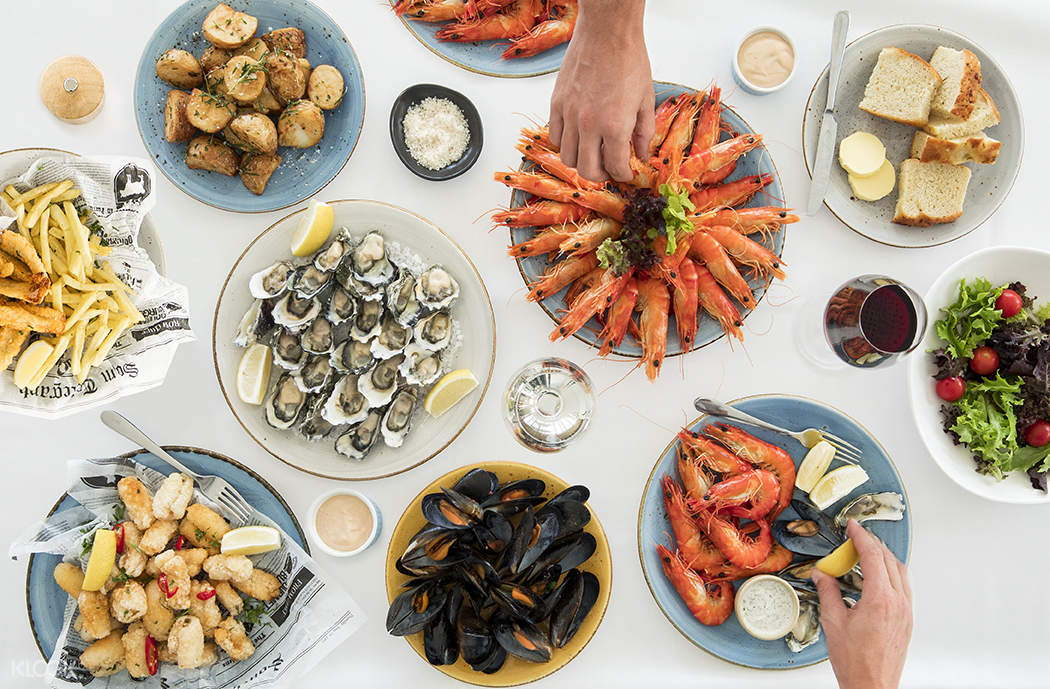 Book Buffet at Sydney Tower with Soft Drinks Klook US