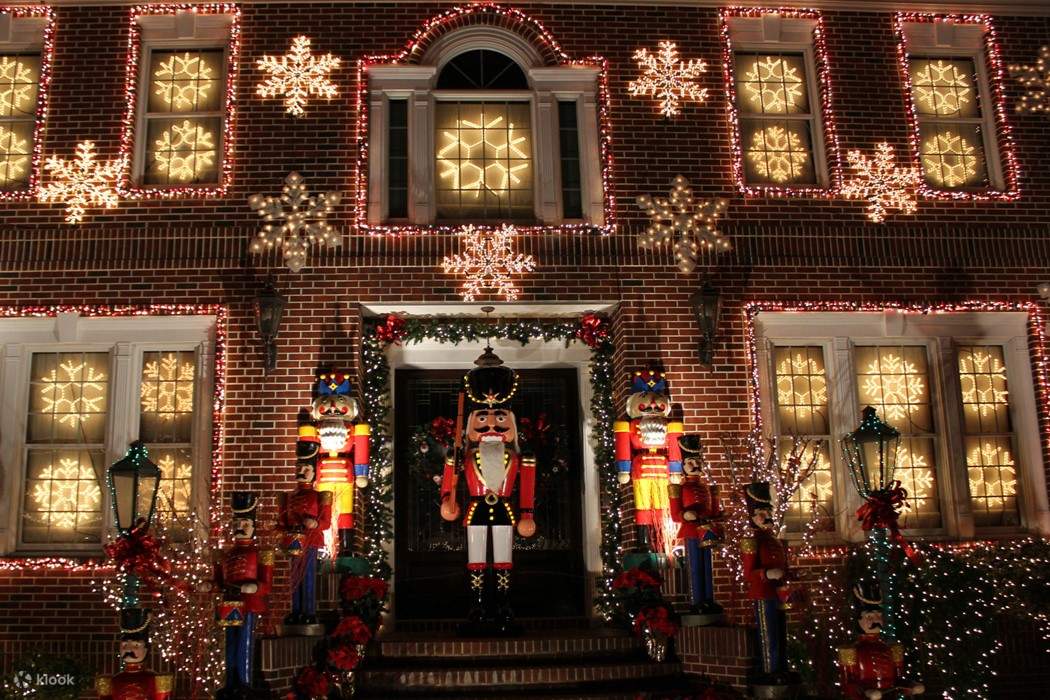 New York Yankeesニューヨークヤンキースレストランクリスマスライト ダイカーハイツ ブルックリン クリスマス イルミネーション 半日ツアー
