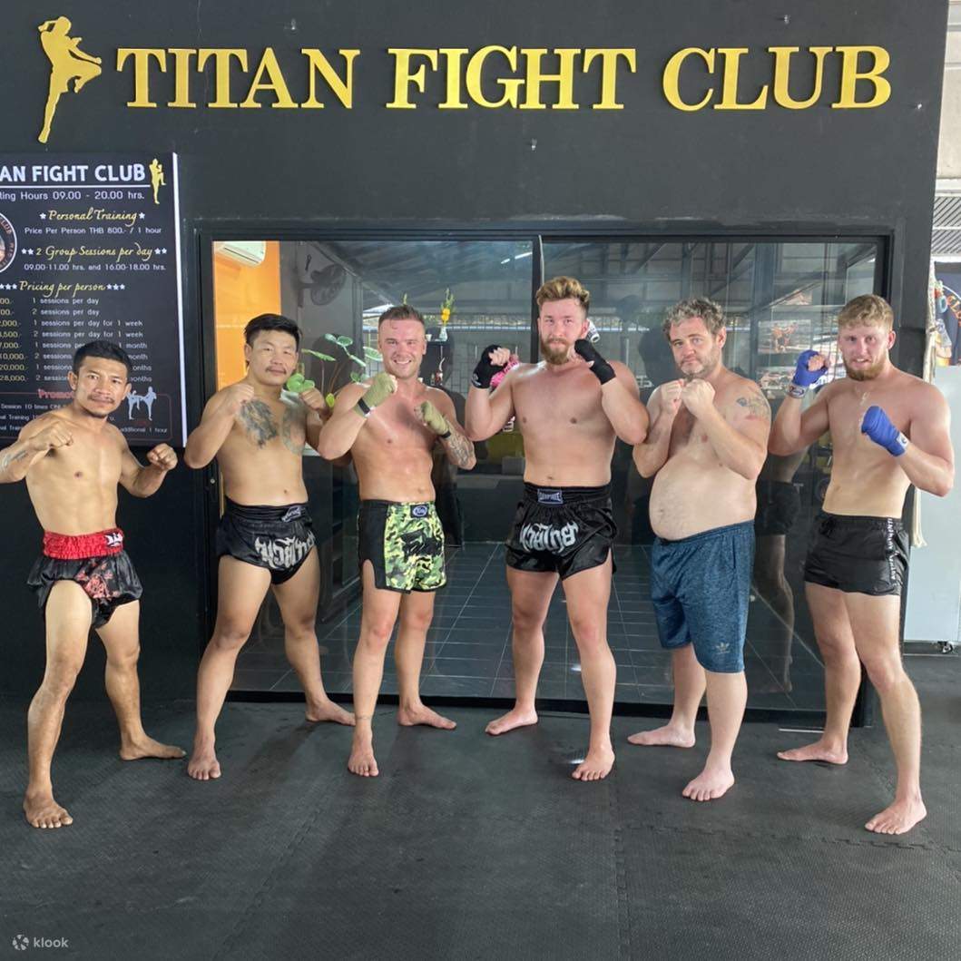 Kelas Muay Thai oleh Titan Fight Club Patong Muaythai Gym