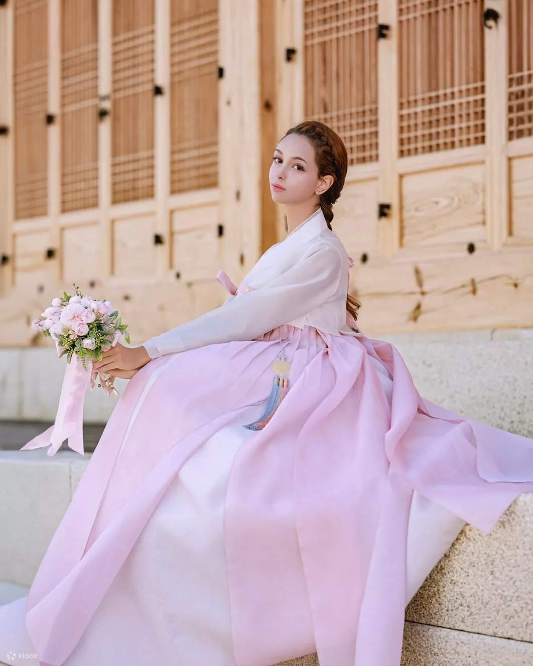 Penyewaan Hanbok dan Dandanan Rambut di Gyeongbokgung, Seoul