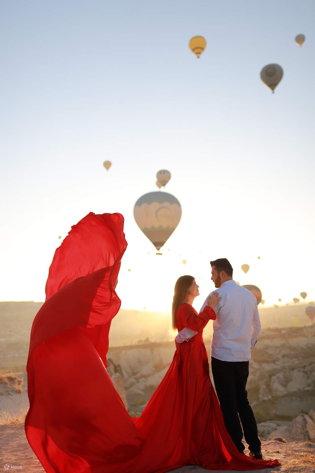 Đuổi theo khinh khí cầu bằng xe cổ điển ở Cappadocia