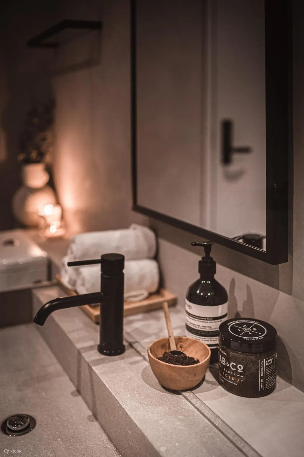 Elu Spa - Massages and Facials | Central