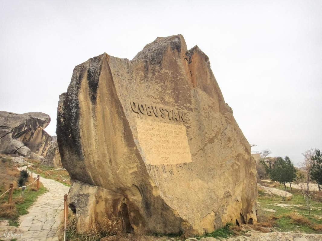 Depuis Bakou : Visite de Goboustan avec guide - Klook États-Unis