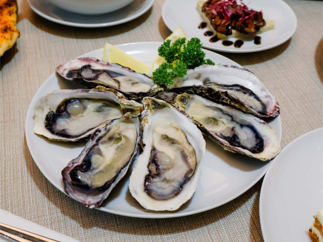 Buffet au Chon Som All Day Dining, Courtyard by Marriott Suvarnabhumi Airport