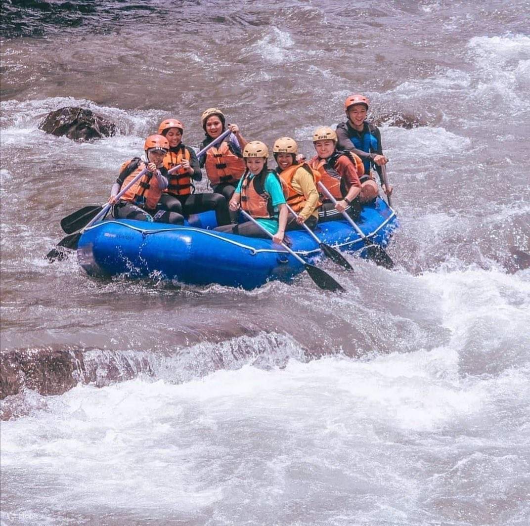 Rafting en aguas bravas en Kiulu + Luciérnagas Peri