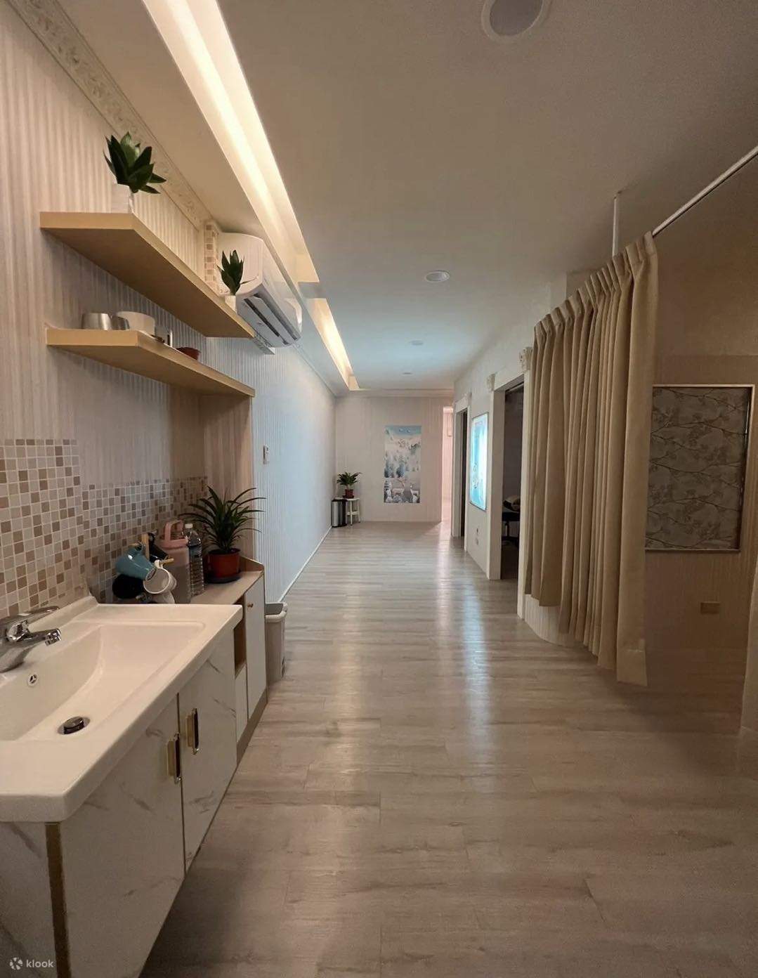 Новый Тайбэй: Комплексная больница Мастера Мао в Синьчжуане - Массаж плеч и шеи и массаж тела