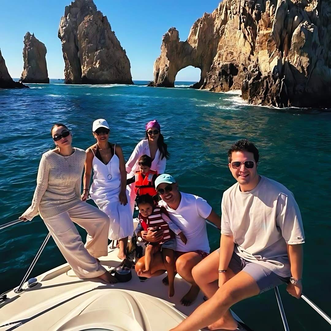 Ghi lại những kỷ niệm khó quên với cảnh biển và hoàng hôn tuyệt đẹp ở Cabo