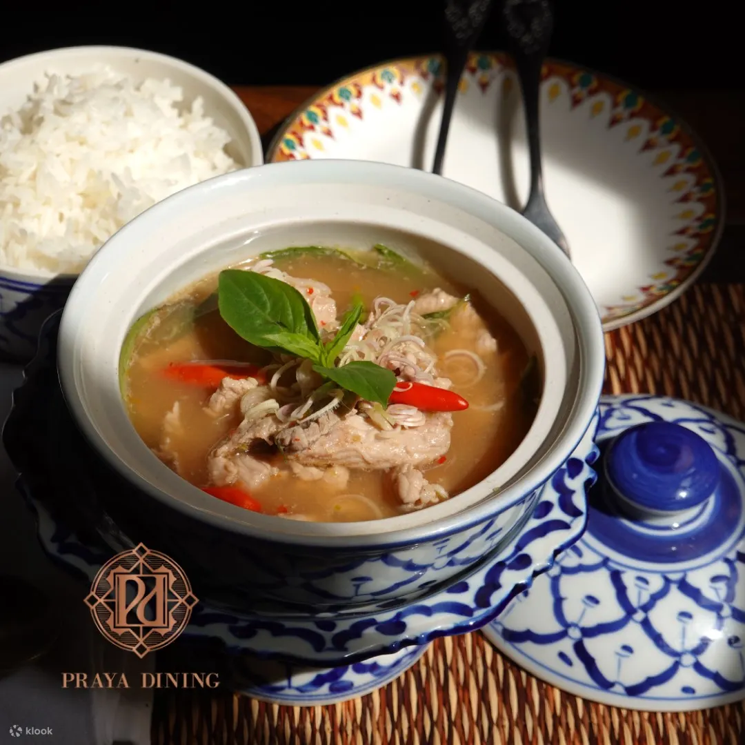 Praya Palazzo 的 Praya 餐厅（米其林指南）