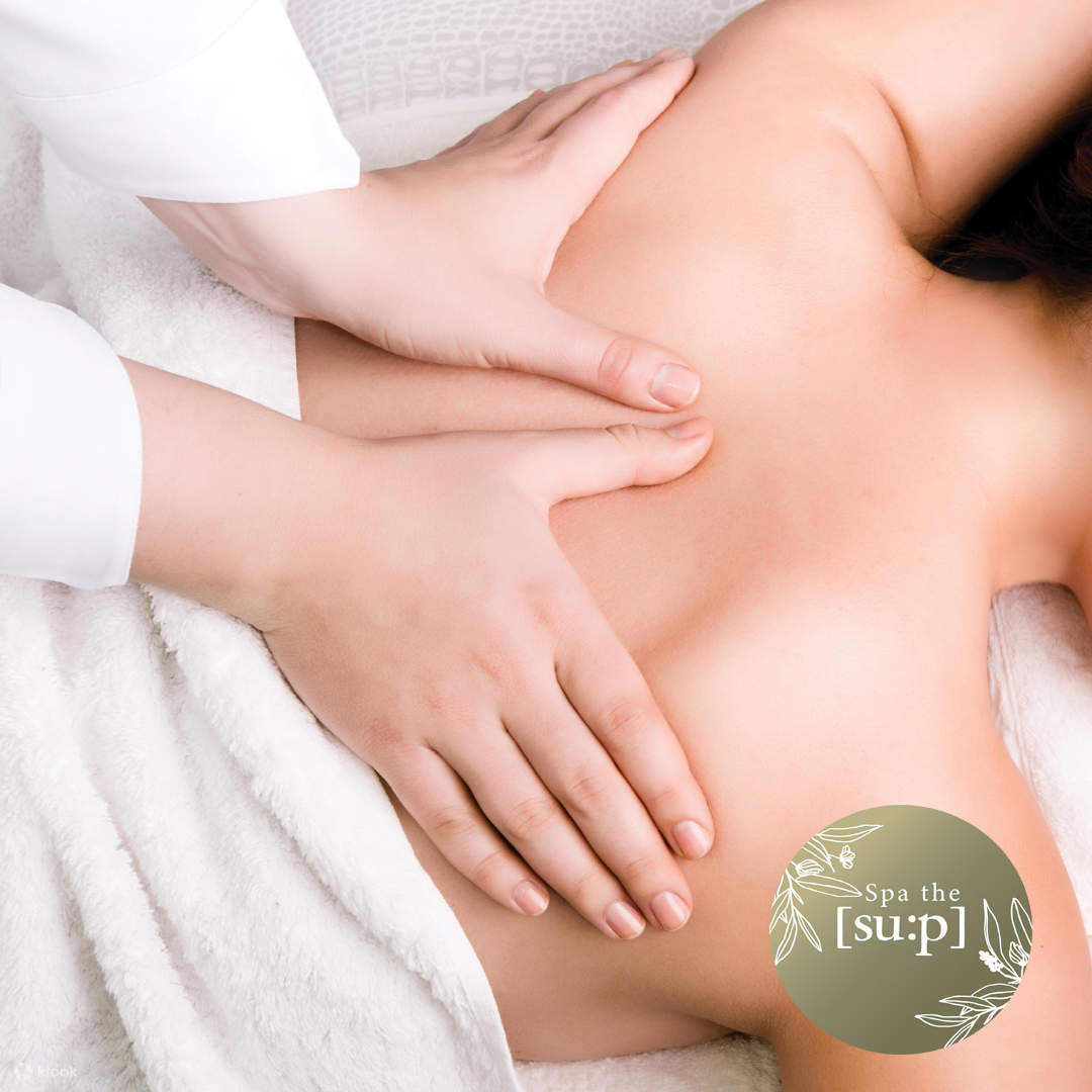 Thư giãn với liệu trình chăm sóc lưng nhẹ nhàng tại spa