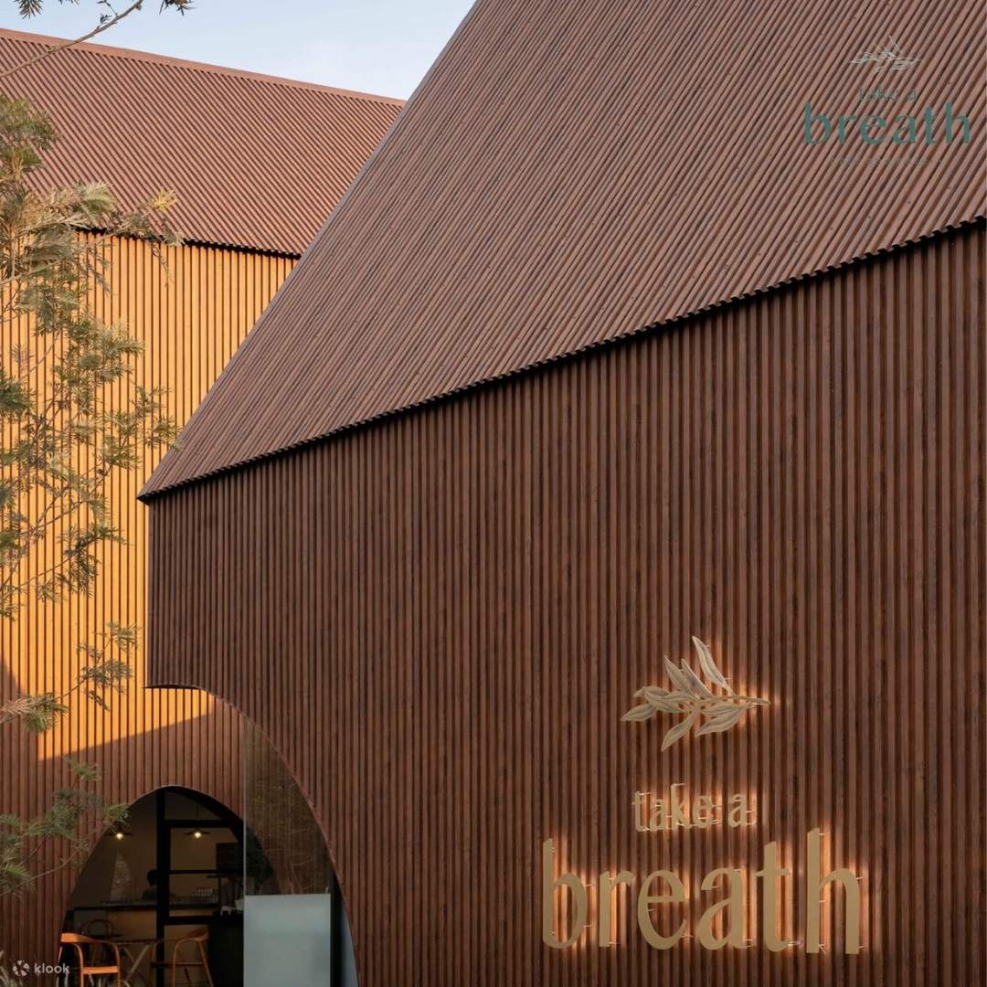 Brunch at Take a Breath - Cafe & Eatery