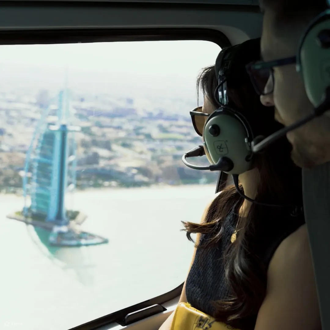 HeliDubai 直升机飞行体验