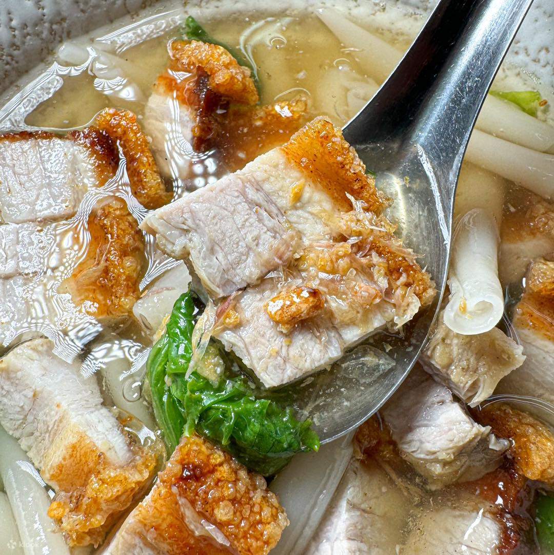 Lim Tom Luead Moo Pattaya