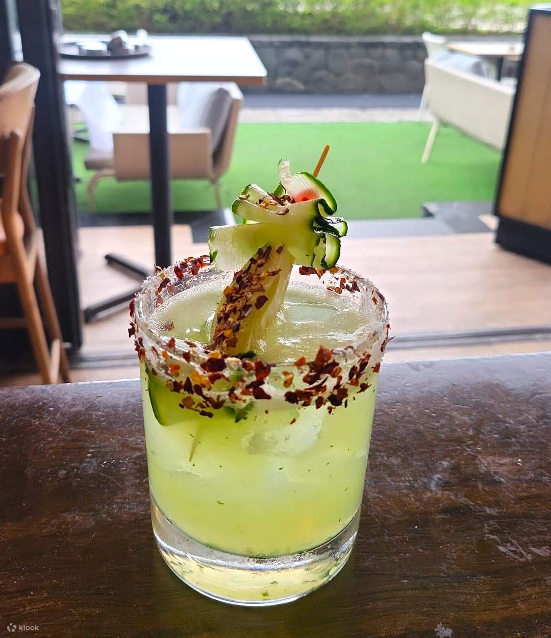 HAPPY HOUR 칵테일 & 프렌치 굴 세트