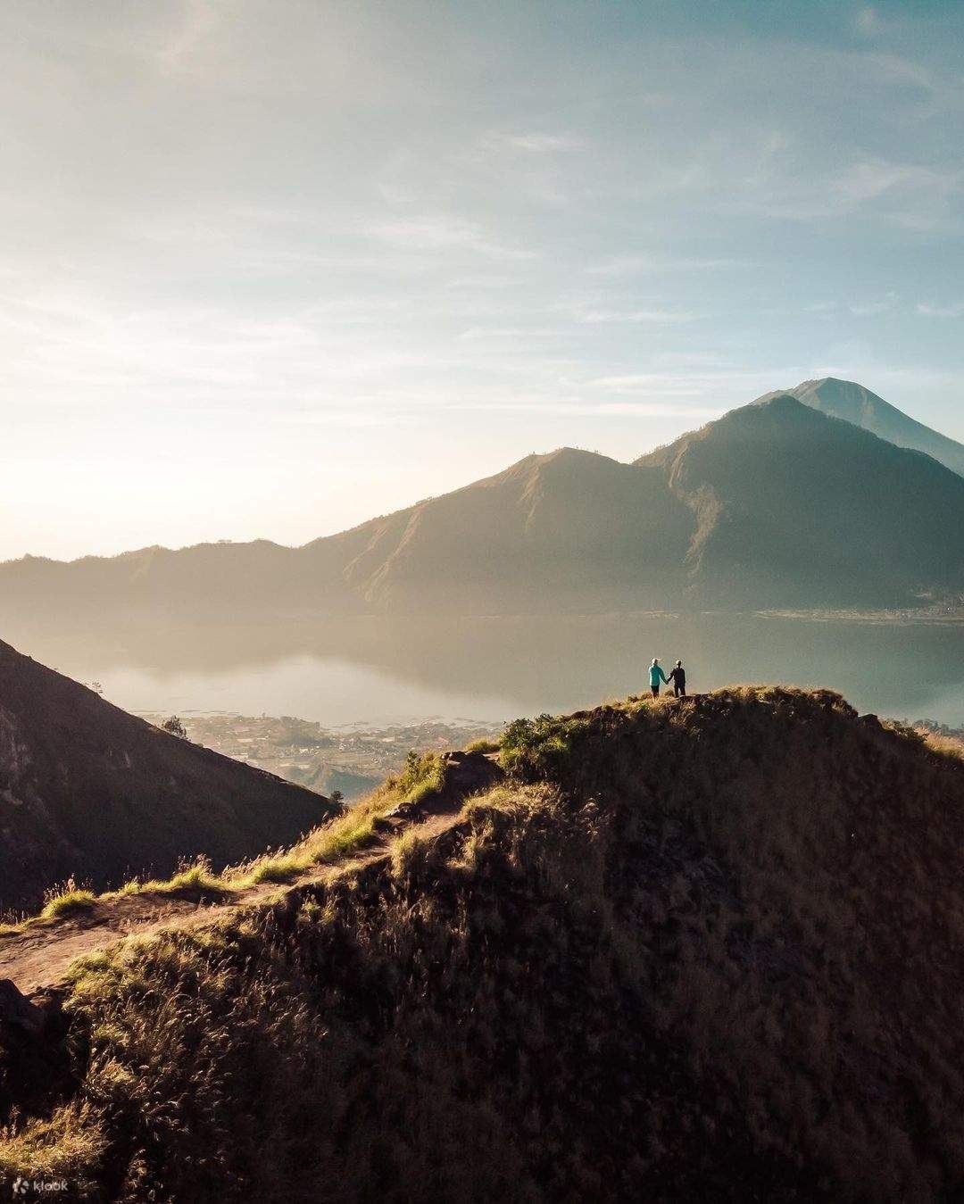 Pengalaman Mendaki Mount Batur Alengkong ketika Matahari Terbit di Bali 