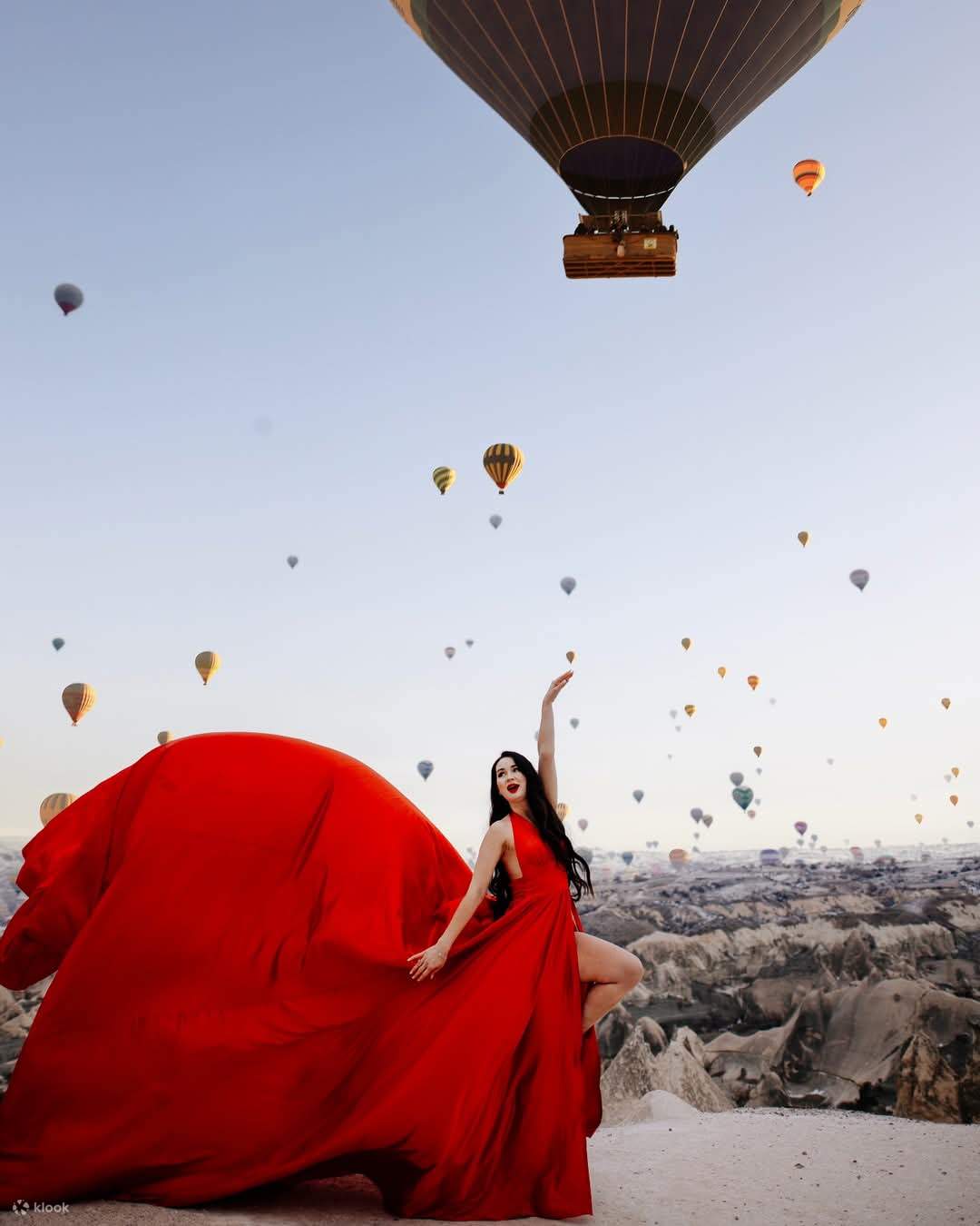 Chụp Ảnh Với Váy Bay Ở Cappadocia hoặc Tour Xe Cổ Điển 