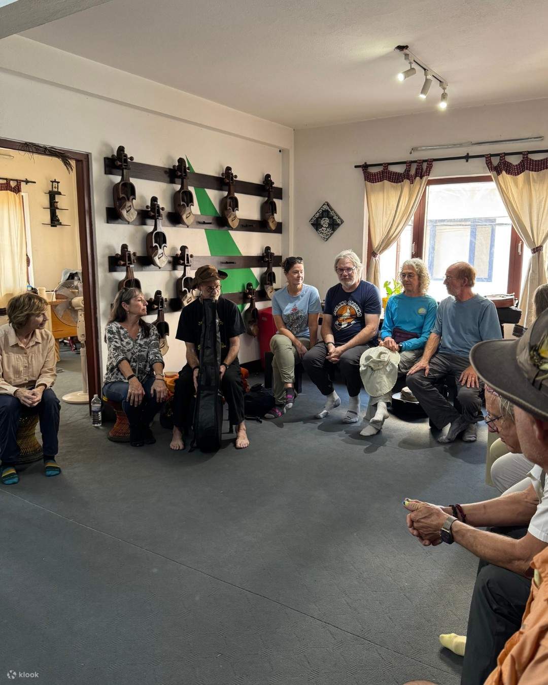 カトマンズのネパール民俗音楽ワークショップ