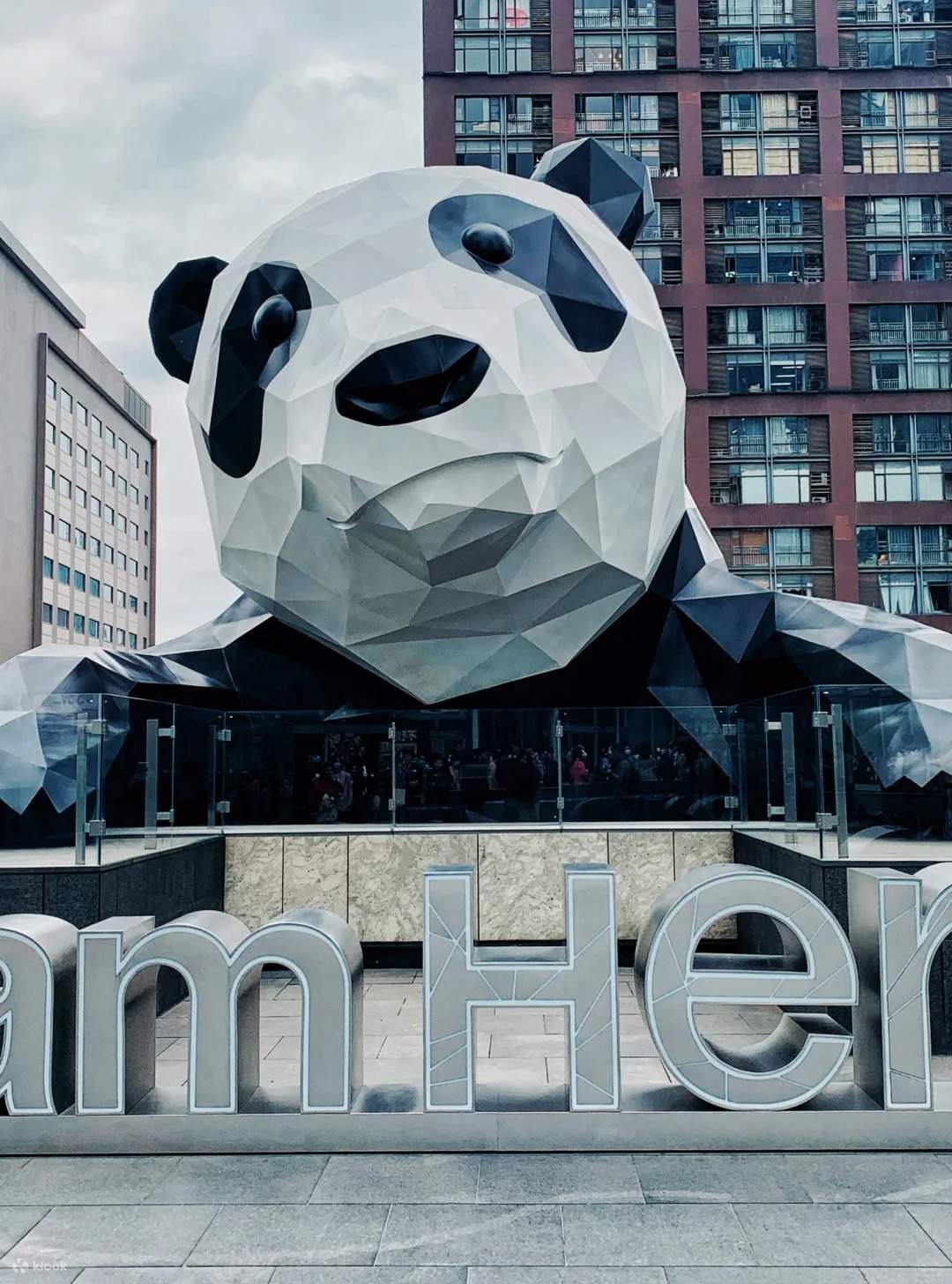 Chengdu Panda Base + Kuanzhai Alley/People's Park/Jinli Ancient Street ...