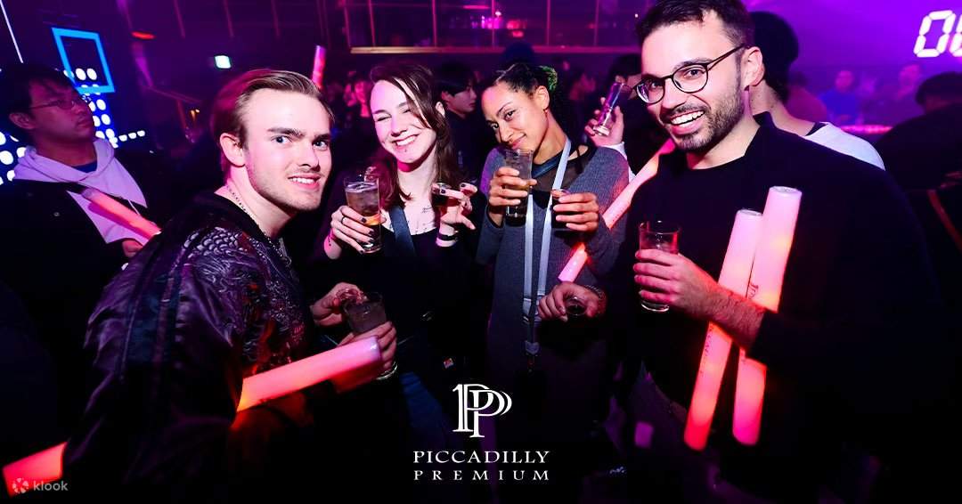 Osaka: Biglietti per il live show & night club PICCADILLY PREMIUM