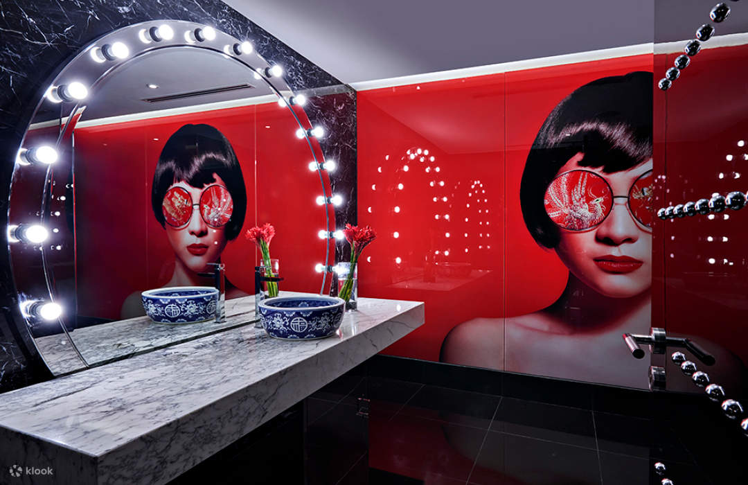 Red Cuisine Restaurant Interior