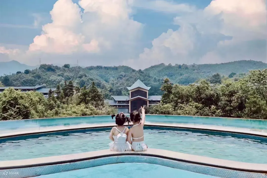 相约25℃的夏天，嗨森玩水