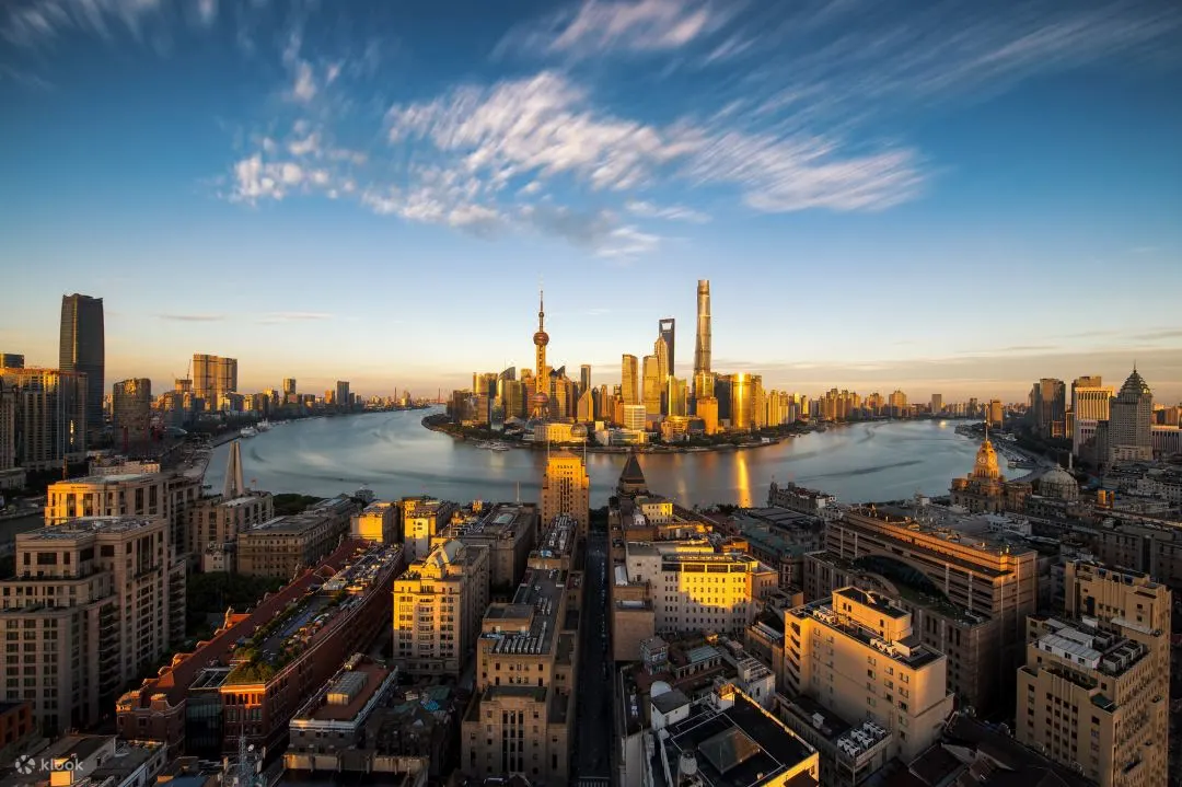 俯瞰黄浦江和外滩美景