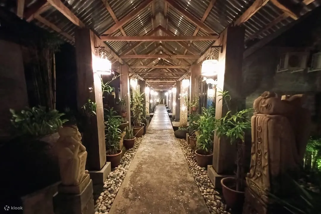walkway in alun-alun spa langkawi