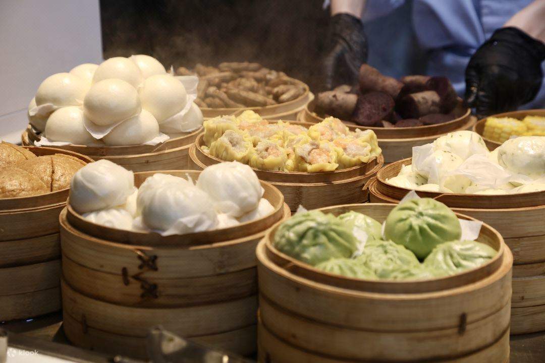 館内にはカフェもあるので、疲れたらひと休みして。