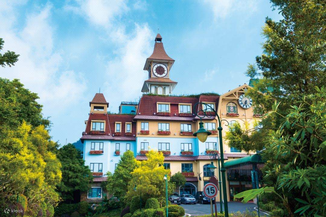 Shenzhen East Overseas Chinese Town Black Forest Hotel