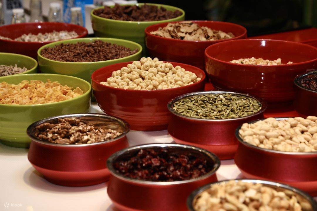 館内にはカフェもあるので、疲れたらひと休みして。