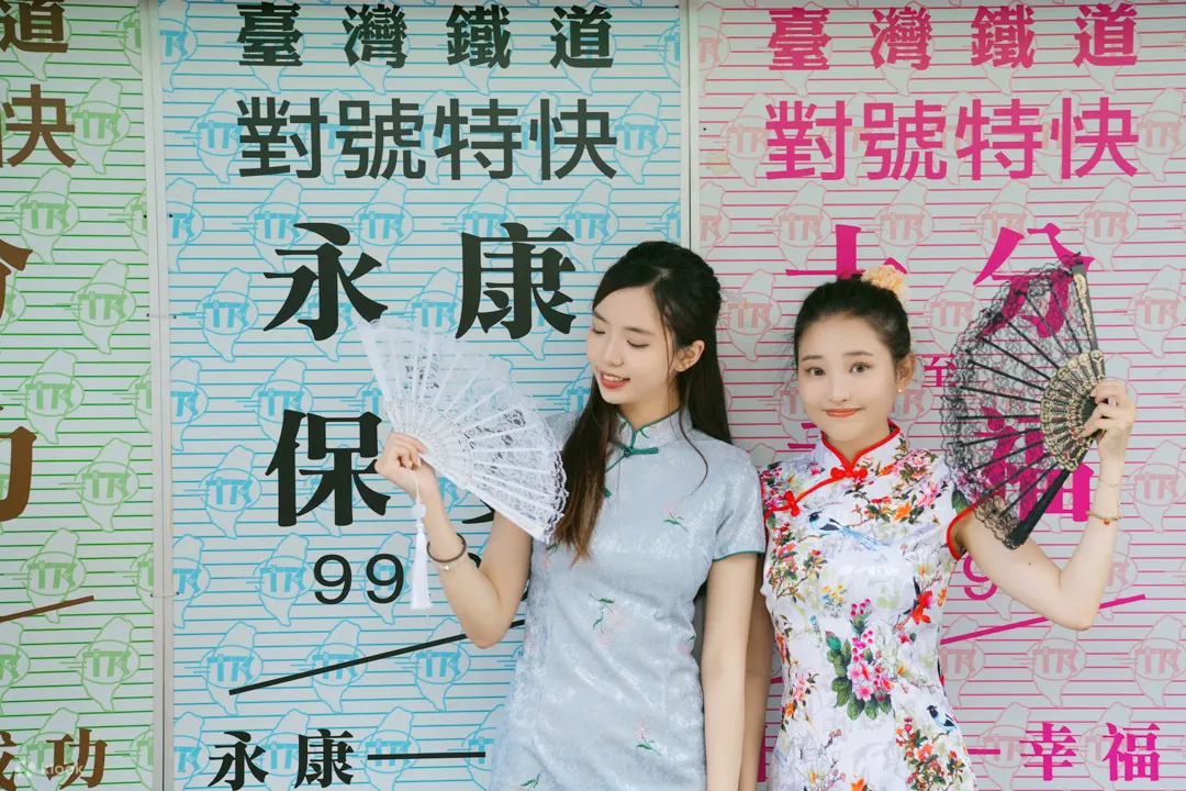 租借旗袍至近郊景点拍摄