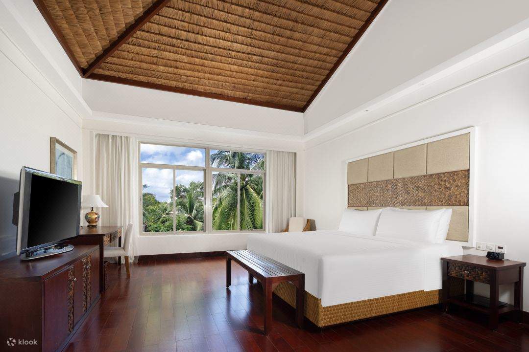 Grand Mercure Sanya Yalong Bay Hotel Accommodation Package - Klook