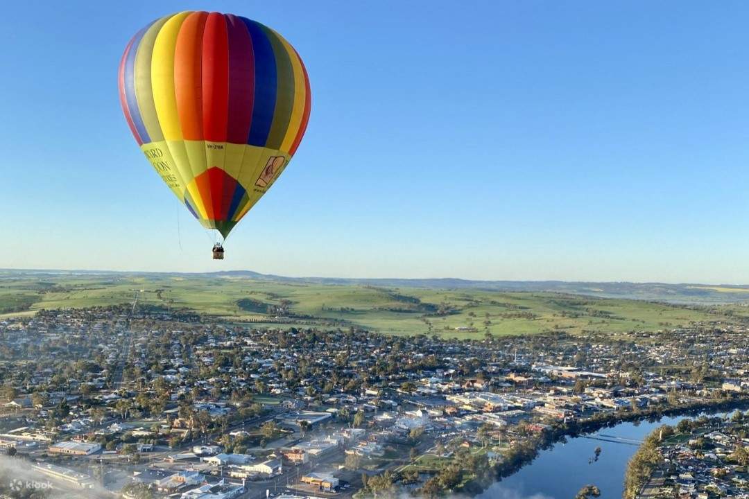 Hot Air Balloon Over The Avon Valley Klook Singapore Hot Air Balloon Over The Avon Valley Klook Singapore