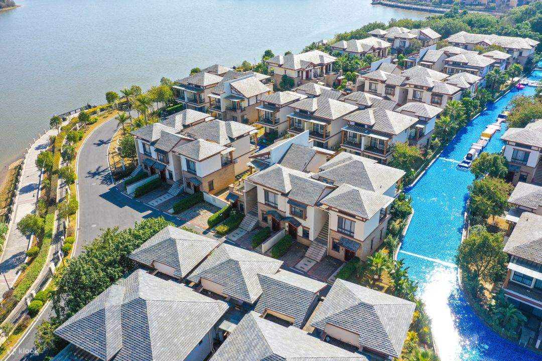 บ่อน้ำพุร้อน Yingde Baodun Lake Hushan