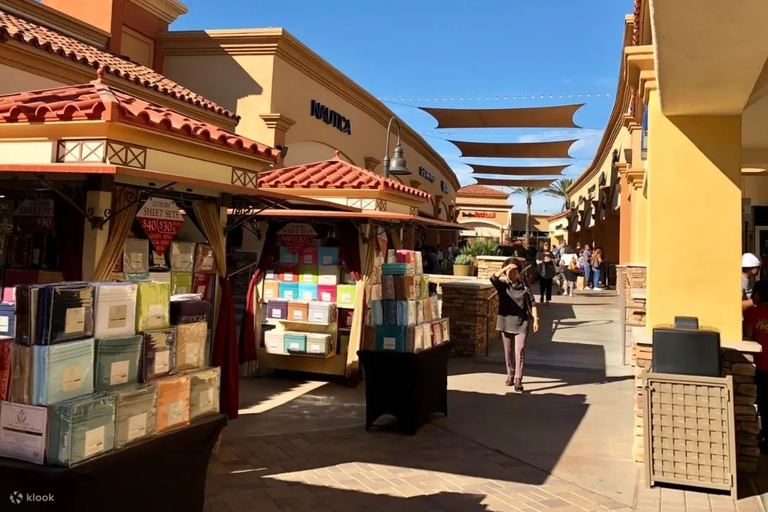 Outlets at Barstow Between Los Angles and Las Vegas