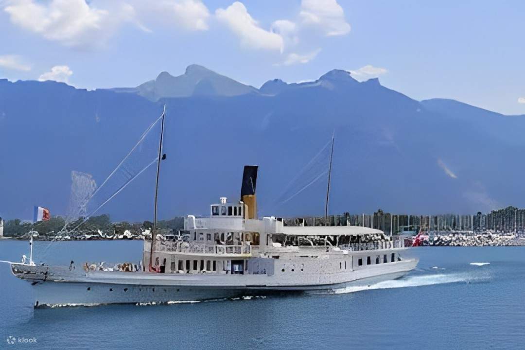 Pemandangan gunung yang panoramik