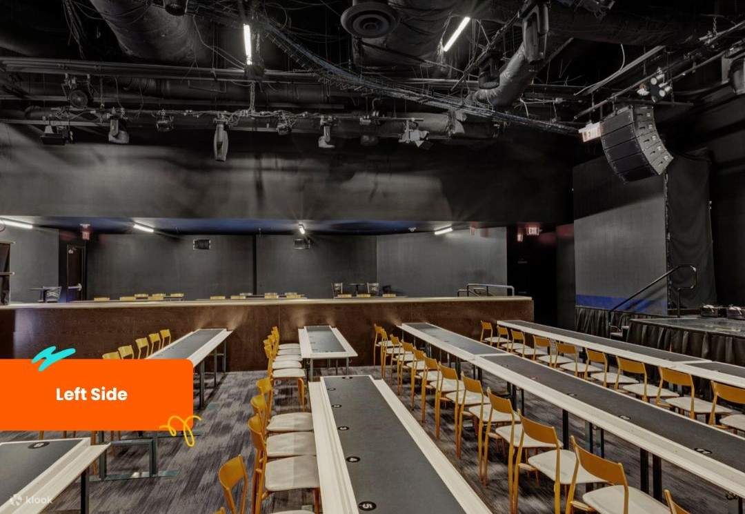 Setiap kursi menyediakan pemandangan panggung yang fantastis, membawa keajaiban Bee Gees lebih dekat kepada Anda