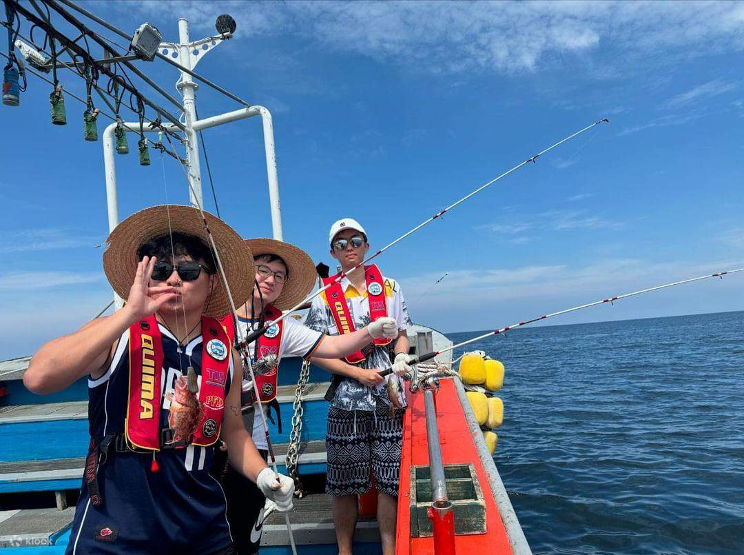 济州海上钓鱼之旅（含午餐）