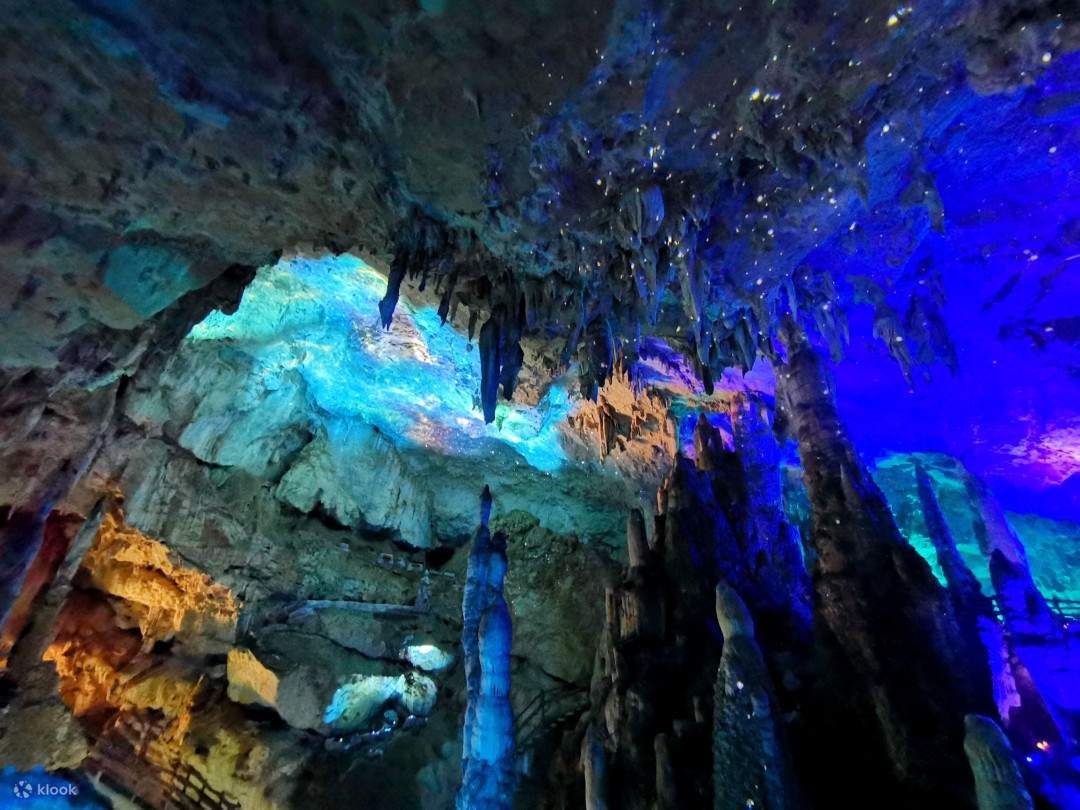 Kunming Stone Forest Scenic Area + Jiuxiang Scenic Area 1-Day Tour [Small  Group Pure Play Tour of 15 People & Shuttle Through Geological Wonders |  Explore Karst Cave Wonders | Enjoy a
