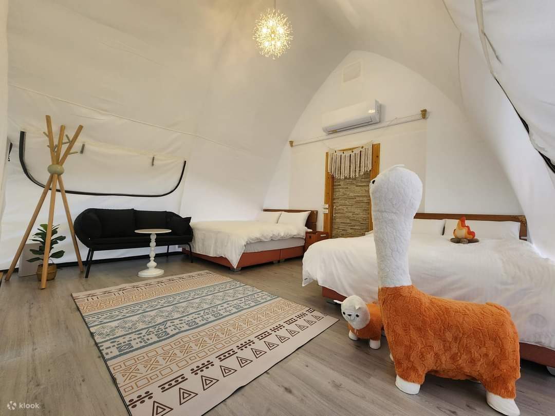 Роскошный шатер-дворец в зоне D