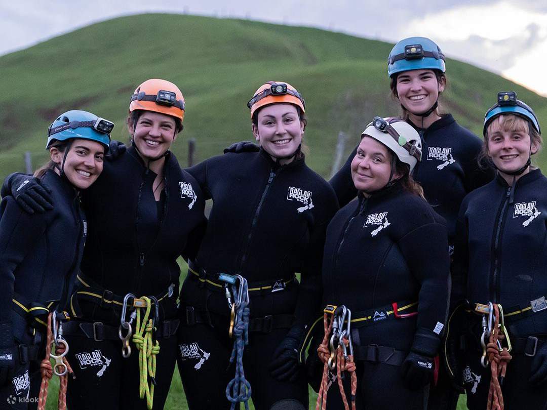 卡里奧螢火蟲峽谷探險