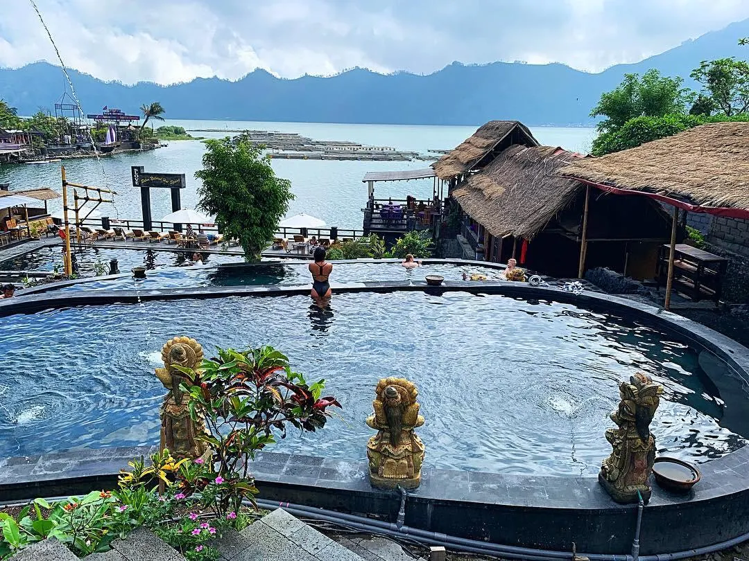 金塔马尼的巴图尔火山口日出徒步旅行和 4WD 吉普车日出之旅