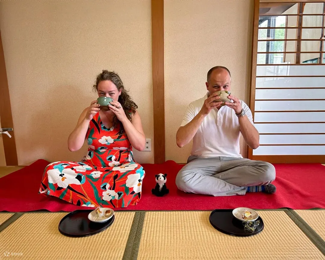 以拉面寿司和茶道为特色的文化烹饪班